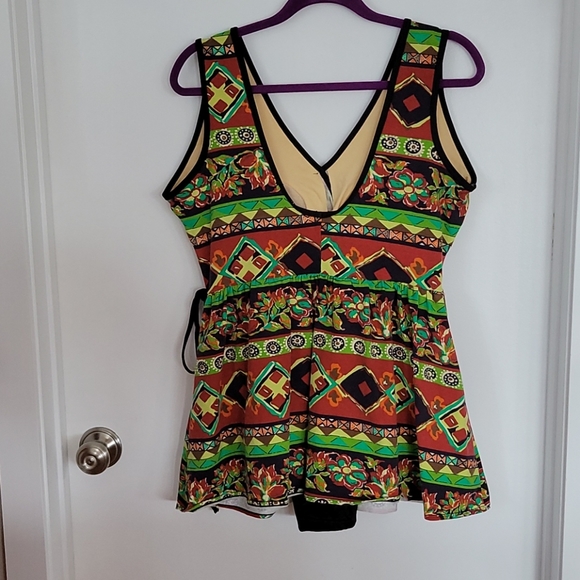 VINTAGE EXTRA TOUCH INTERNATIONAL SWIMSUIT - Picture 3 of 15